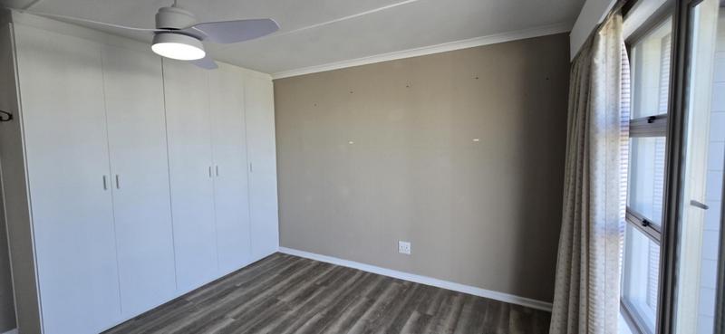 4 Bedroom Property for Sale in Southern Cross Western Cape
